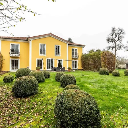 Am Schloss Muehldorf Aparthotel *